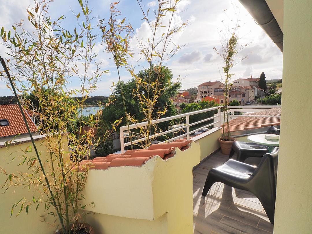 Dea Apartments بولا الغرفة الصورة