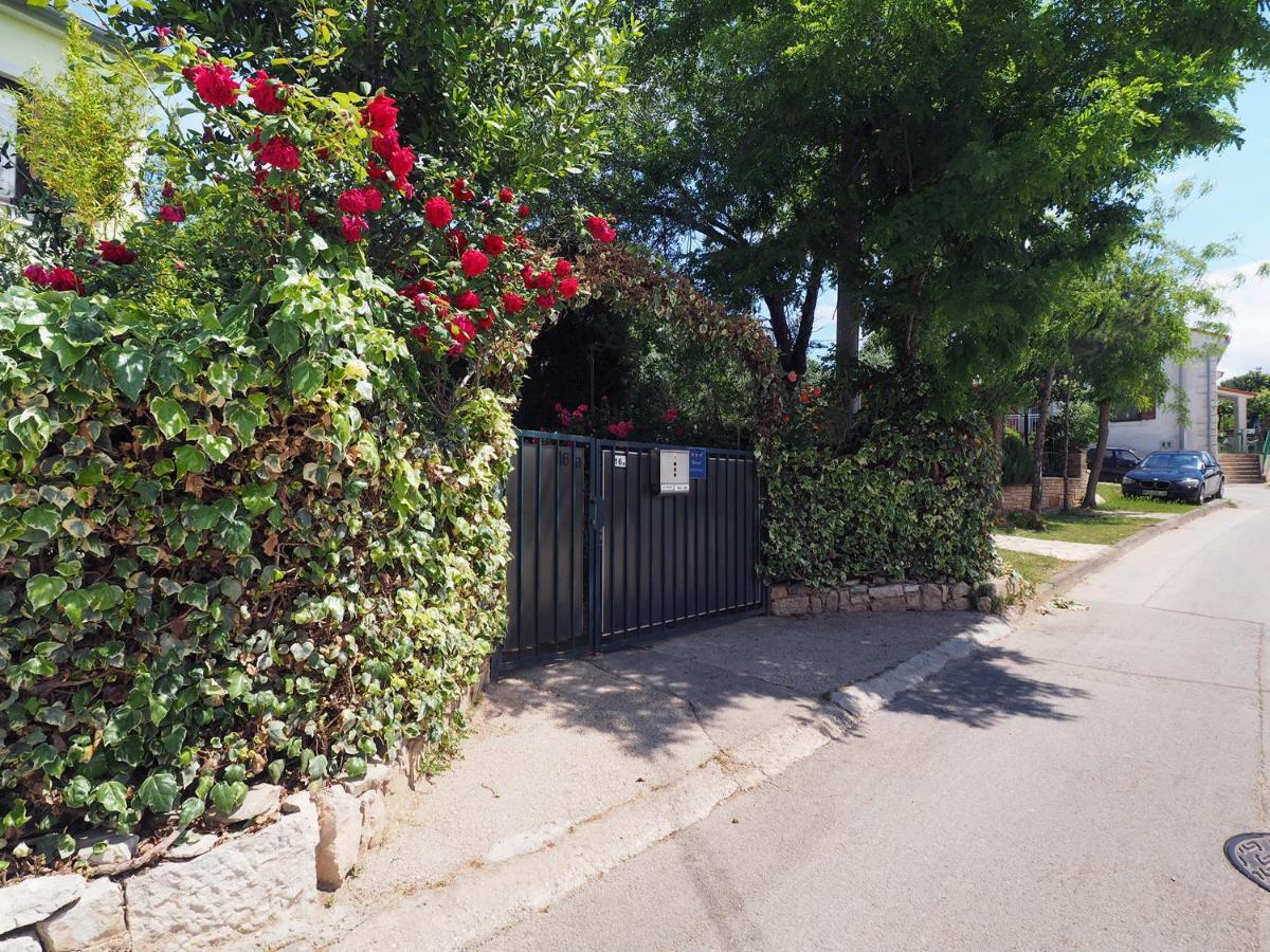 Dea Apartments بولا المظهر الخارجي الصورة